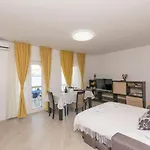 Apartament Tina Sea ?view